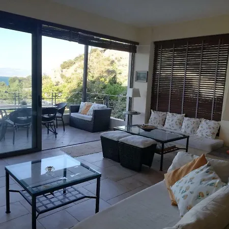 Beautiful House By The Sea,Loutraki Skaloma. Villa Exterior photo