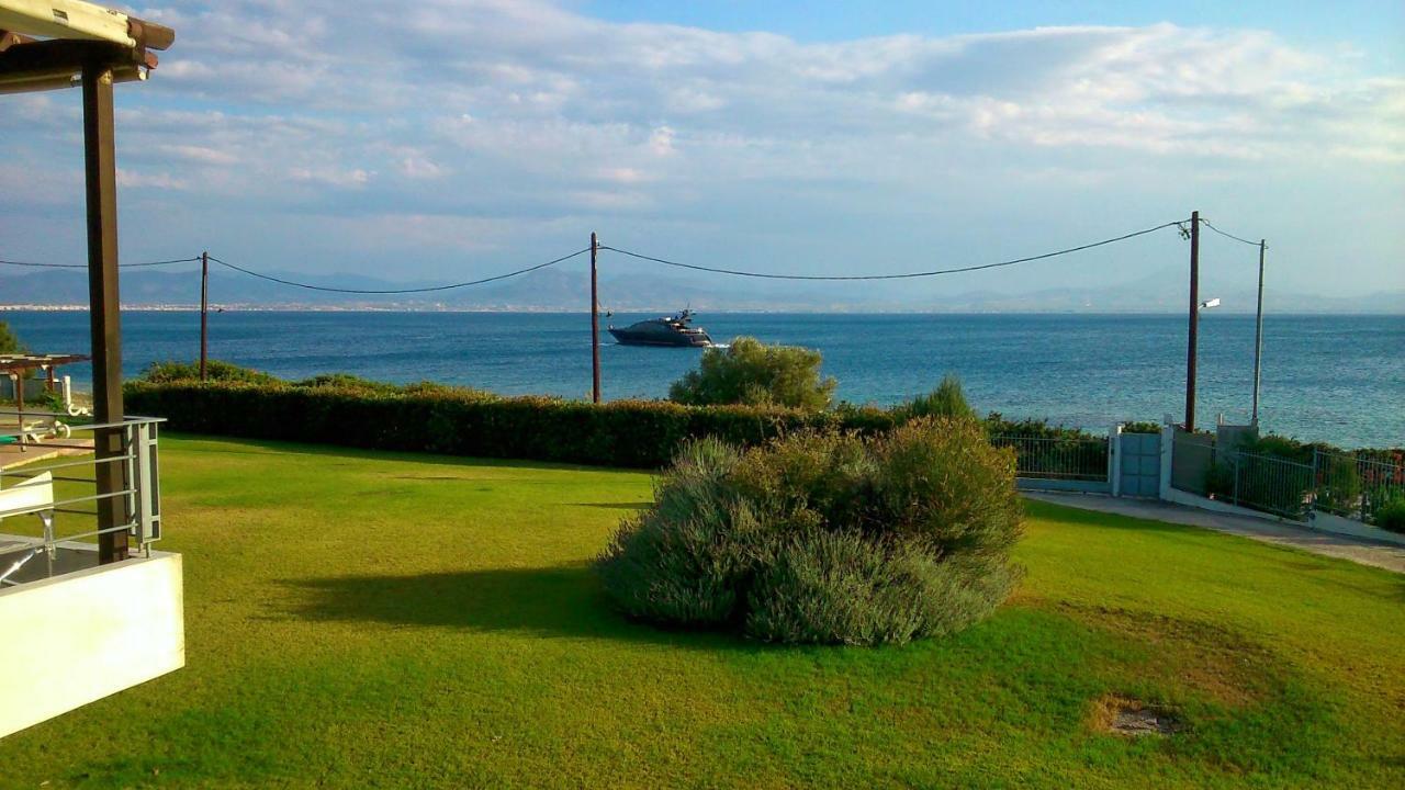 Beautiful House By The Sea,loutraki Skaloma. Loutráki