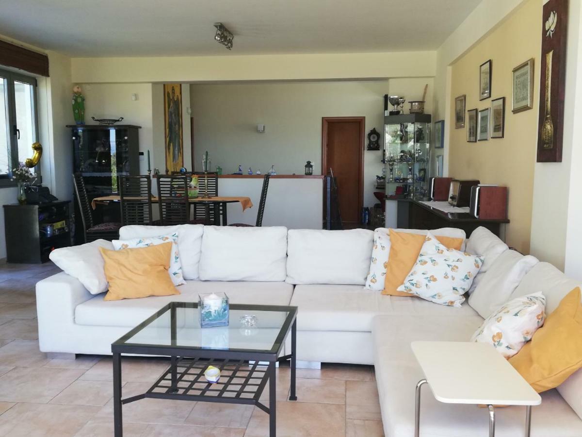 Beautiful House By The Sea,loutraki Skaloma. Tatil Evi *