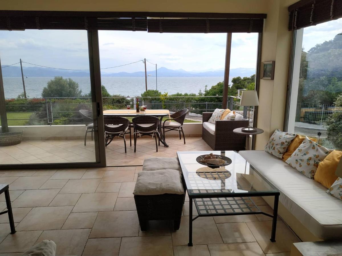 Beautiful House By The Sea,loutraki Skaloma. Ferienhaus *