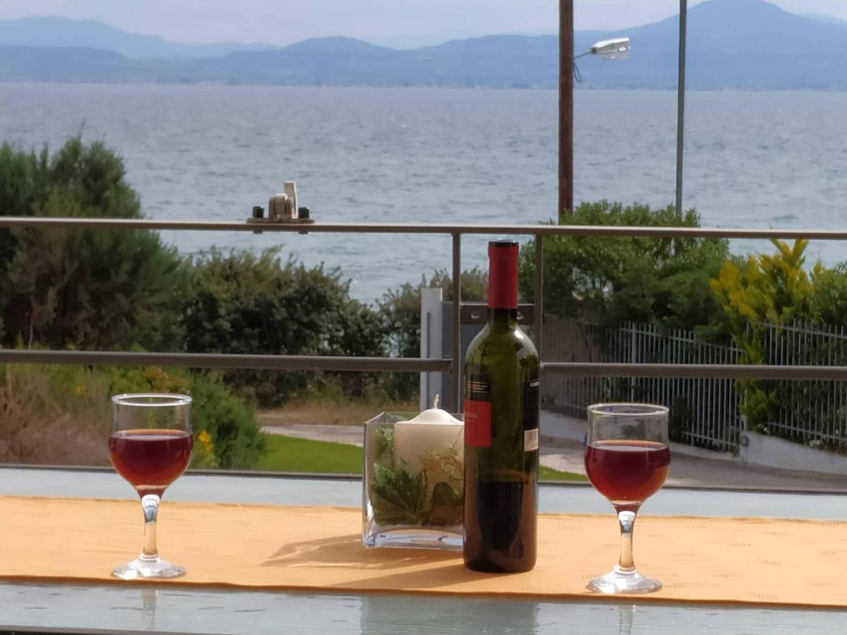 Beautiful House By The Sea,loutraki Skaloma. Tatil Evi